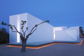 House for a Photographer II by OAB