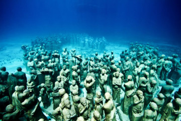Oceanic underwater sculptures by Jason deCaires Taylor