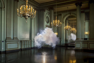 Berndnaut Smilde: Nimbus